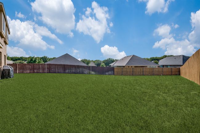 One of the largest backyards in the community! | Image 20
