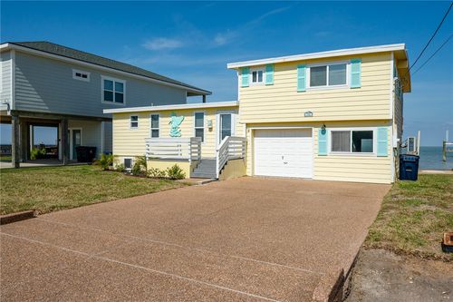 126 Ridge Harbor Dr, Rockport, TX, 78382-9651 | Card Image
