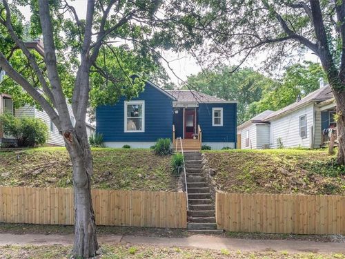 915 N 24th St, Saint Joseph, MO, 64506-2716 | Card Image
