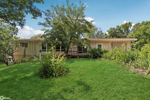 851 East Street, Bussey, IA, 50044 | Card Image