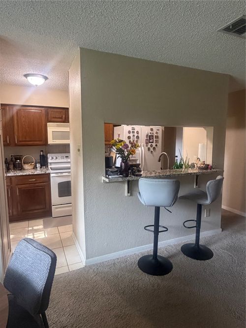 3210-2103 Friendly Dr, Arlington, TX, 76011-2909 | Card Image