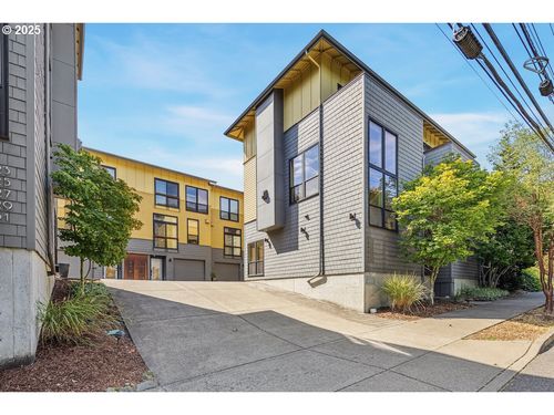 j-5111 S Corbett Ave, Portland, OR, 97239-3801 | Card Image