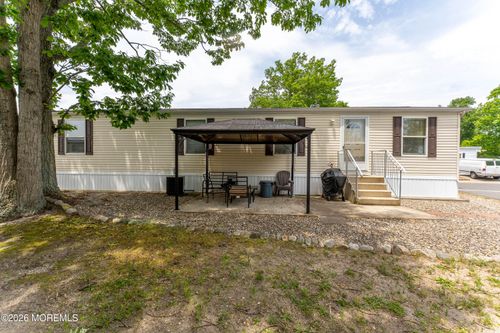 309 Floral Way, Toms River, NJ, 08755-1124 | Card Image