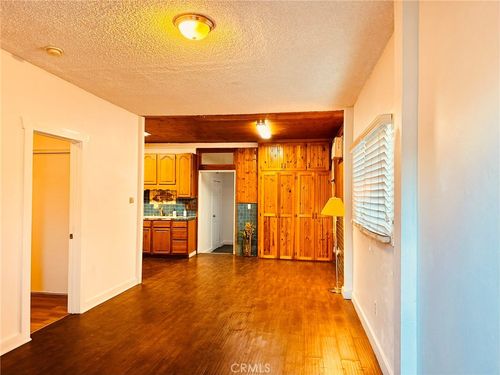 260 E South, Long Beach, CA, 90805 | Card Image