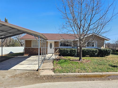 509 Starkey St, Bangs, TX, 76823-3509 | Card Image