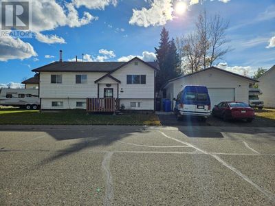 148 Birch Ave, House other with 4 bedrooms, 2 bathrooms and 3 parking in Tumbler Ridge BC | Image 1