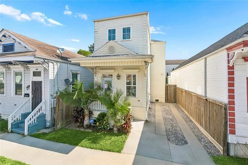 2911 Conti St, New Orleans, LA, 70119-5523 | Card Image