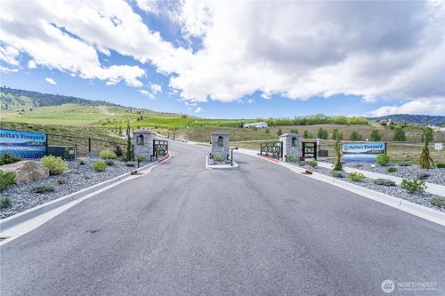 144 Loretta Lane, Chelan, WA, 98816 | Card Image