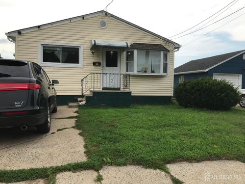19 S 5th Ave, Manville, NJ, 08835-1815 | Card Image
