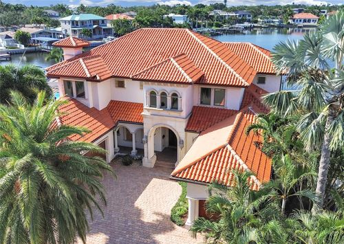 1097 Eden Isle Dr Ne, St Petersburg, FL, 33704-1705 | Card Image