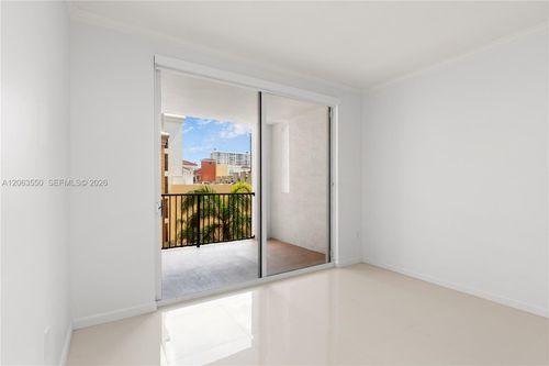 1712-17100 N Bay Rd, Sunny Isles Beach, FL, 33160-3459 | Card Image