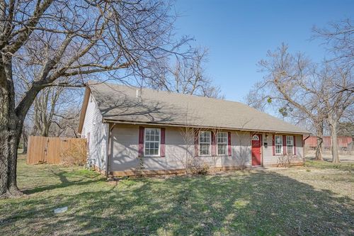 802 S 20th St, Chickasha, OK, 73018-3816 | Card Image