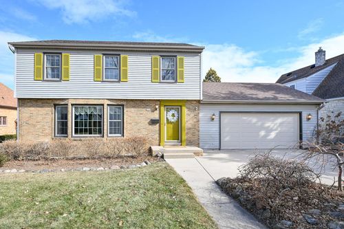 3220 S 44th Street, Greenfield, WI, 53219 | Card Image