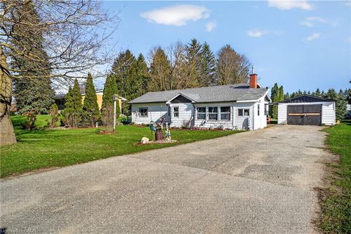 645 Queen Street W, Mount Forest, ON, N0G2L1 | Card Image