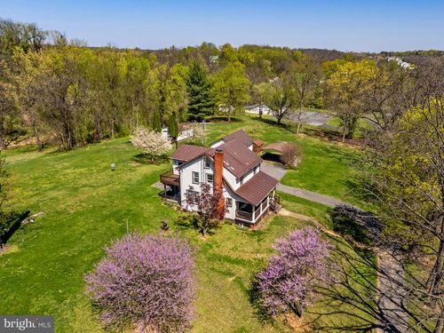 198 Henkle Moore Rd, HARPERS FERRY, WV, 25425-3324 | Card Image