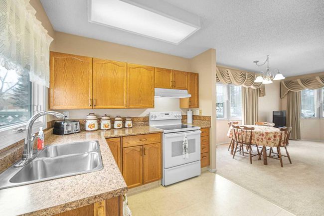 2727 Dovely Park Se, Home with 2 bedrooms, 1 bathrooms and 2 parking in Calgary AB | Image 23