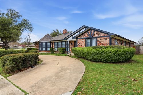 525 Candlewood Ln, Garland, TX, 75041-5412 | Card Image