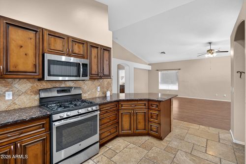 2925 E Blanche Drive, Phoenix, AZ, 85032 | Card Image