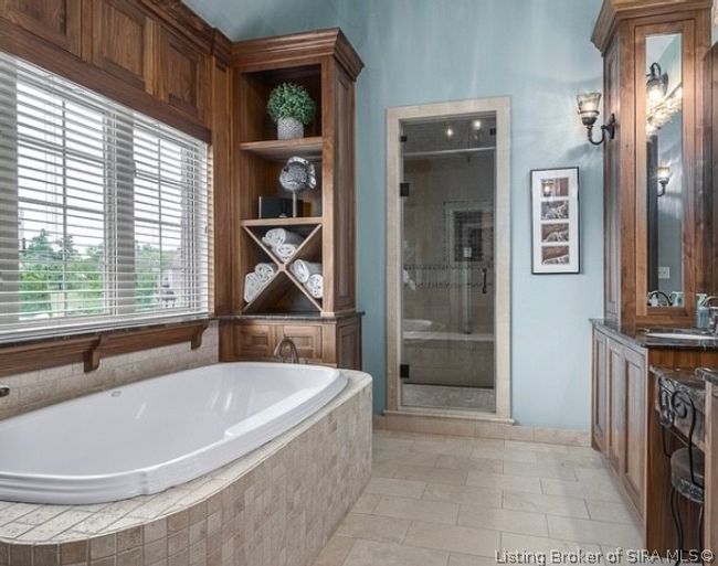 3503 Charlevoix Ct, Home with 6 bedrooms, 4 bathrooms and null parking in Floyds Knobs IN | Image 22