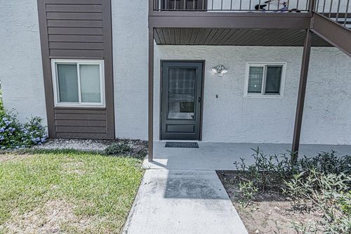 2172-39132 County Road 54, ZEPHYRHILLS, FL, 33542-1121 | Card Image