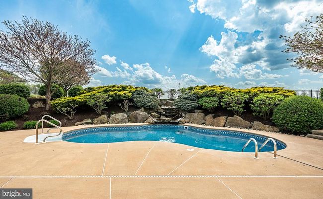 319 Ironstone Ln, Home with 4 bedrooms, 4 bathrooms and null parking in ELVERSON PA | Image 68