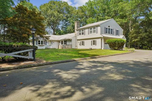 112 Grumman Ave, Norwalk, CT, 06851-2416 | Card Image