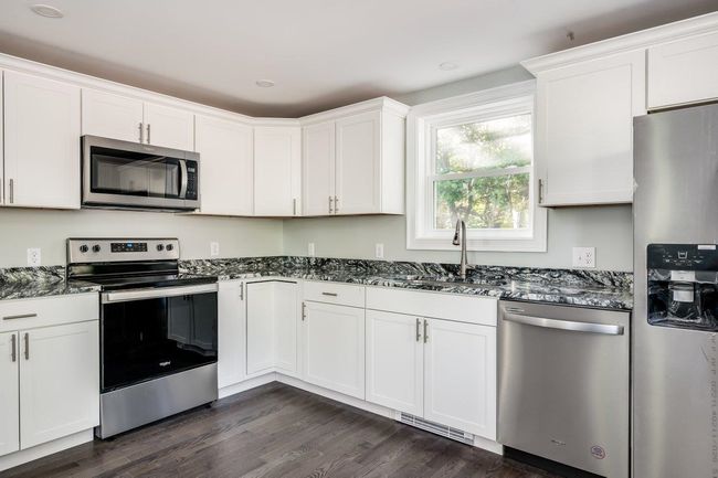 15 Lilac Lane, Condo with 2 bedrooms, 2 bathrooms and null parking in Kennebunk ME | Image 7
