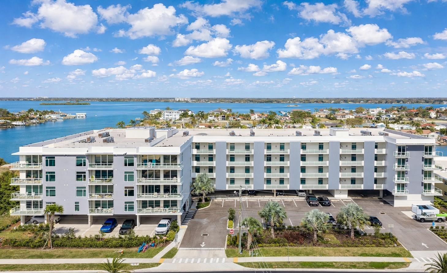 Residential Lease in CLEARWATER BEACH 2
