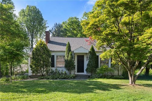 4304 Robinhood Road, Winston Salem, NC, 27106 | Card Image