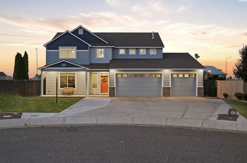 6313 Balmoral Ct, Pasco, WA, 99301-8482 | Card Image