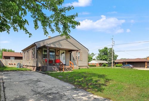 1521 Fisher St, Pekin, IL, 61554-5126 | Card Image
