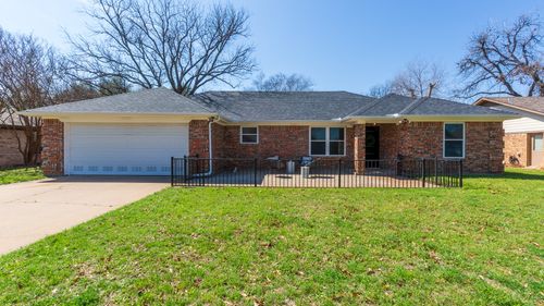 904 Meadowlark Ln, Granbury, TX, 76048-2513 | Card Image