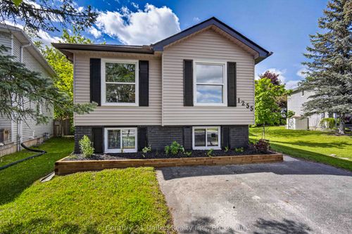 1255 Huntington Cir, Peterborough, ON, K9K2B4 | Card Image