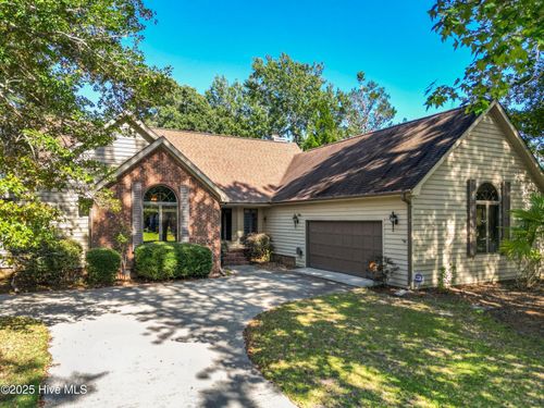 153 Olde Point Rd, Hampstead, NC, 28443-2387 | Card Image