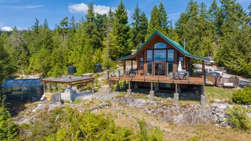 9340 Stephens Way, Halfmoon Bay, BC, V7Z1G9 | Card Image