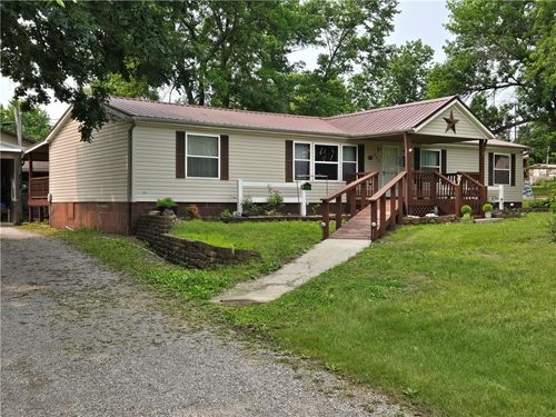 423 Elm St, Mound City, KS, 66056-7207 | Card Image