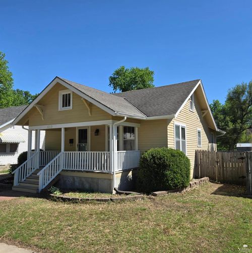 413 Nw 7th St, Abilene, KS, 67410-2312 | Card Image