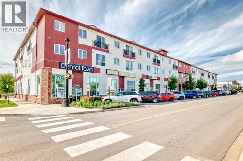 1010 Railway St, Crossfield, AB, T0M | Card Image