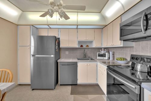 907-605 Oaks Dr, Pompano Beach, FL, 33069-3716 | Card Image