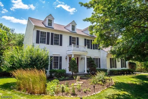 5 Savannah Ct, Basking Ridge, NJ, 07920-4229 | Card Image