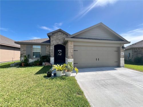 114 Donegal St, Sinton, TX, 78387-1413 | Card Image
