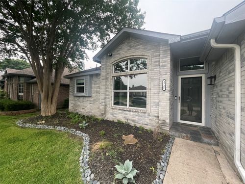 2725 Covington Dr, Garland, TX, 75040-3821 | Card Image