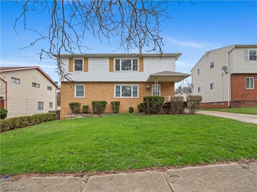 8255 Reed Ave, Garfield Heights, OH, 44125-2062 | Card Image