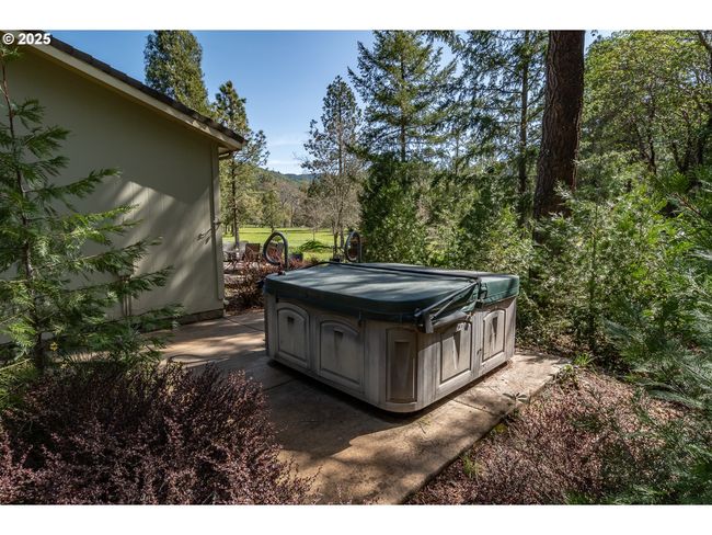 Hot Tub | Image 37