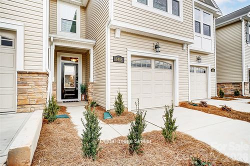 7516 Hodges Meadow Ln, Charlotte, NC, 28213-5239 | Card Image