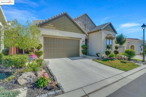 1577 Chianti Ln, Brentwood, CA, 94513-5275 | Card Image