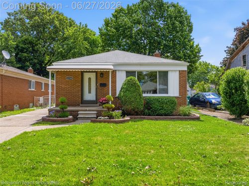 22584 Marine Ave, Eastpointe, MI, 48021-2638 | Card Image