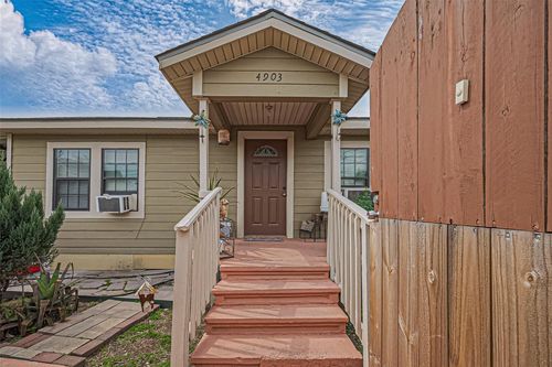 4903 Hoffman St, Houston, TX, 77026-3044 | Card Image