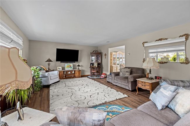 1725 Vance Ave, House other with 4 bedrooms, 3 bathrooms and 2 parking in Coraopolis PA | Image 5