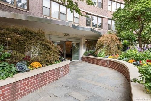 apt-15c-225 E 36th St, New York, NY, 10016-3635 | Card Image